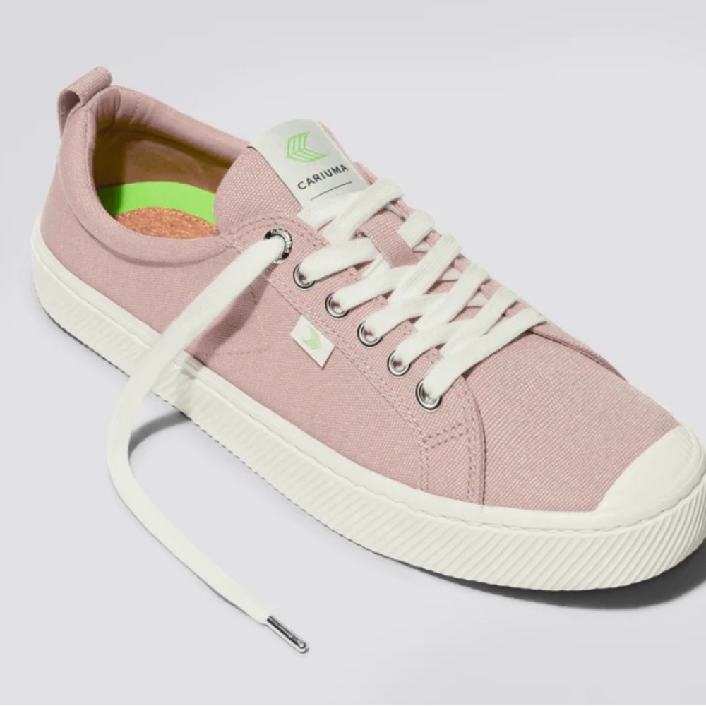 Cariuma OCA Pink Sneakers with Canvas Upper Size 9.5 EUC